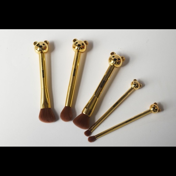 SEPHORA COLLECTION MOSCHINO+SEPHORA Bear Brush Set - Picture 5 of 7